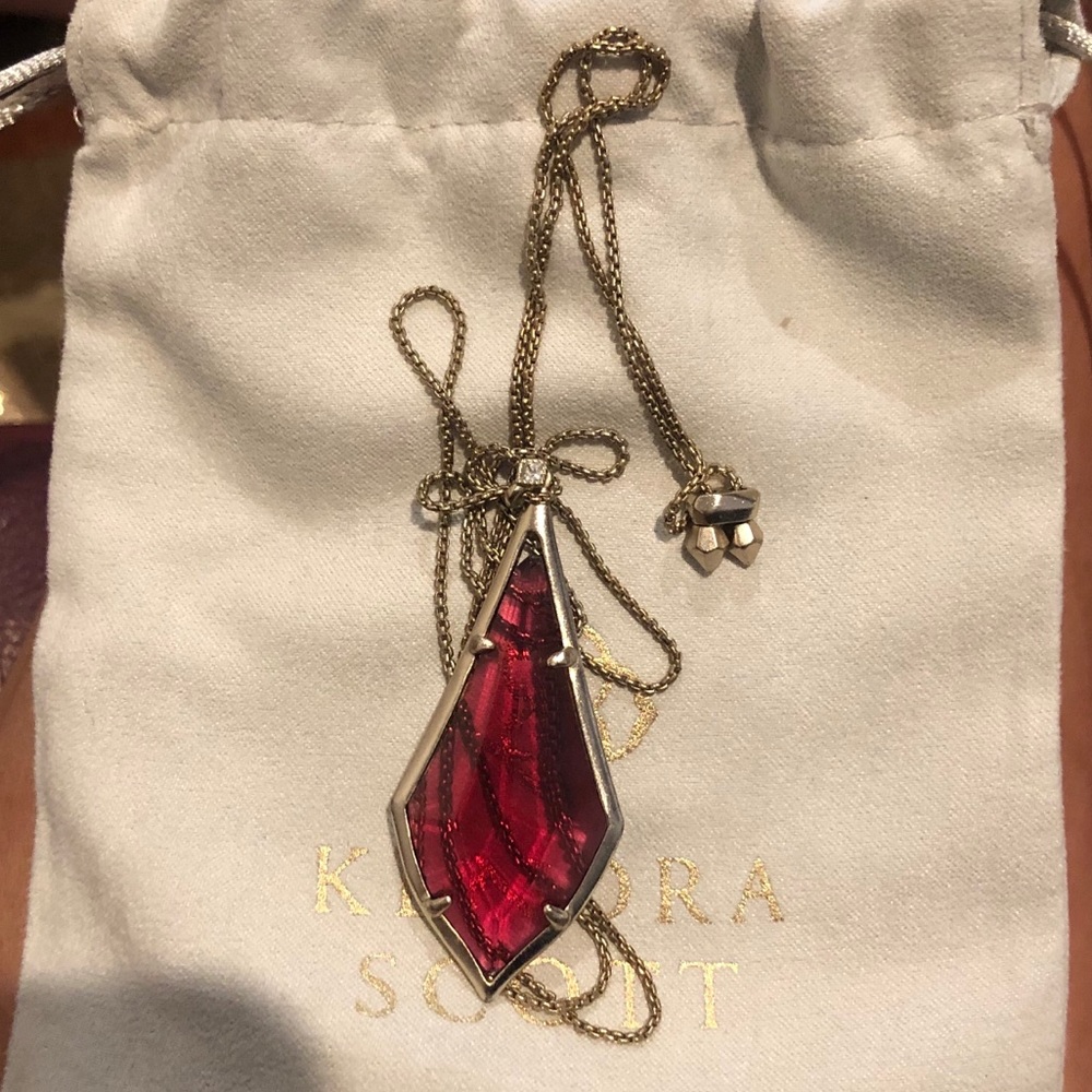 Kendra Scott Necklace